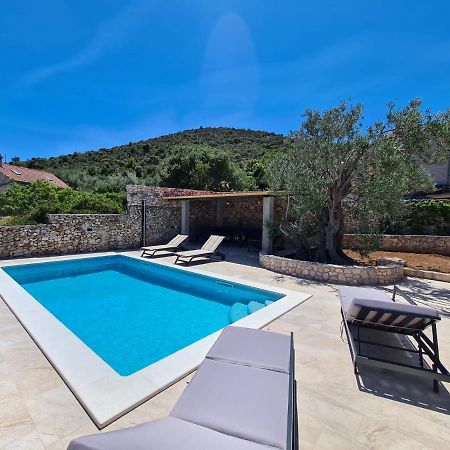 Vinišće Olive Tree - House With Pool 빌라 외부 사진