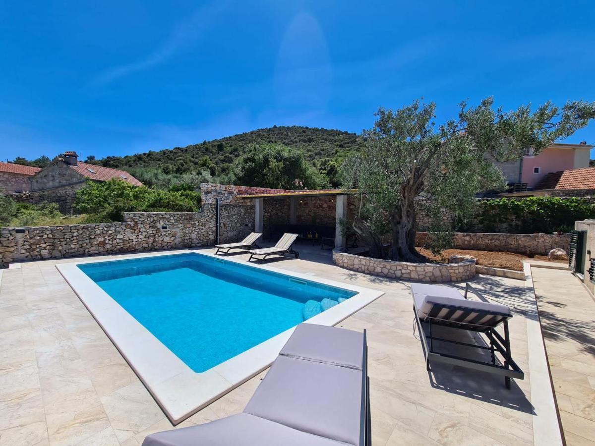 Vinišće Olive Tree - House With Pool 빌라 외부 사진