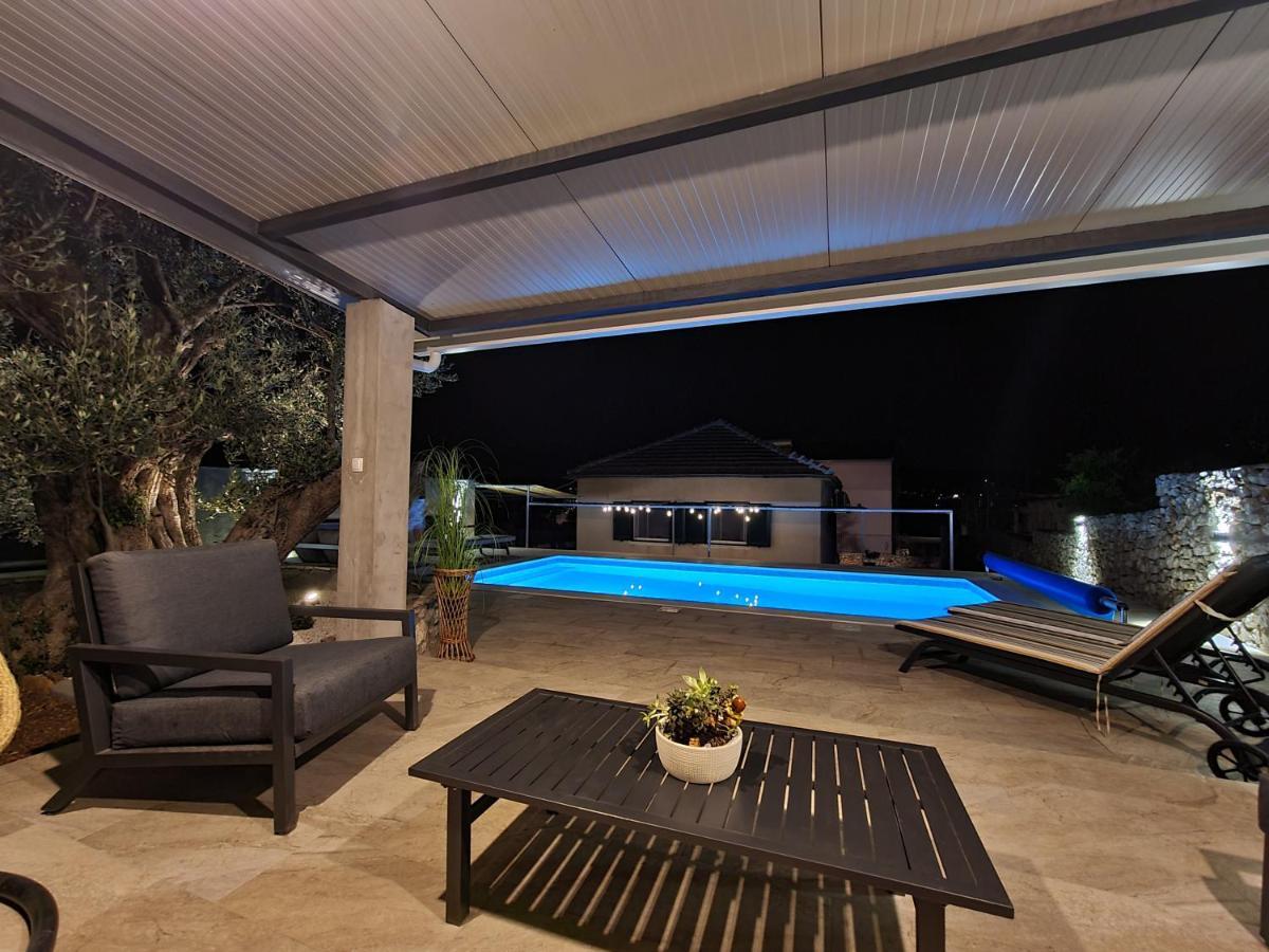 Vinišće Olive Tree - House With Pool 빌라 외부 사진