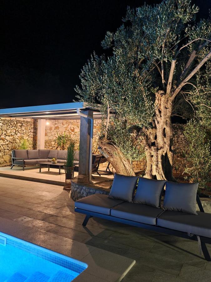 Vinišće Olive Tree - House With Pool 빌라 외부 사진