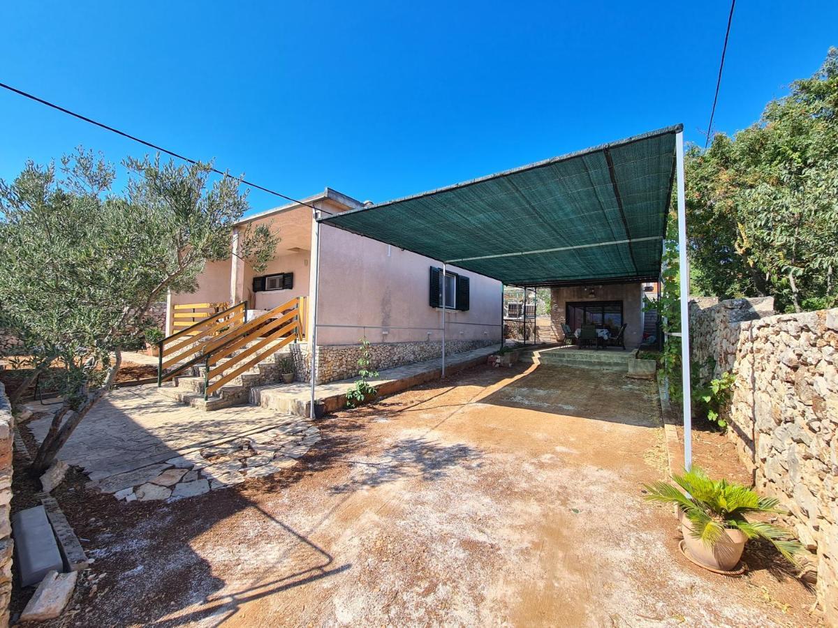 Vinišće Olive Tree - House With Pool 빌라 외부 사진